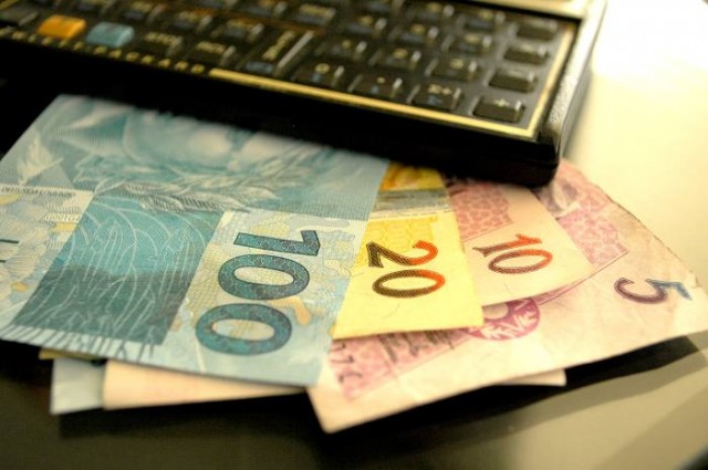 Economia, contas a pagar, despesas gerais.