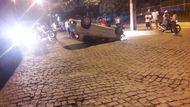 carro capota em itaberaba 3