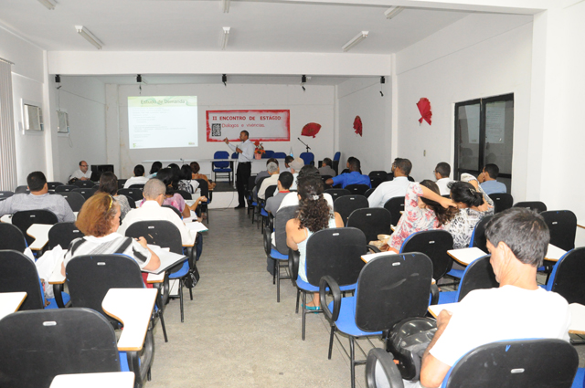 Cerca de 60 pessoas participaram do debate na Uneb