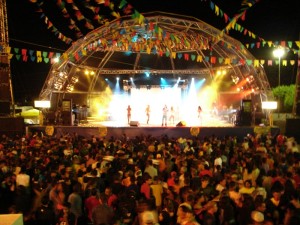 Limão com Mel no São João de Irecê