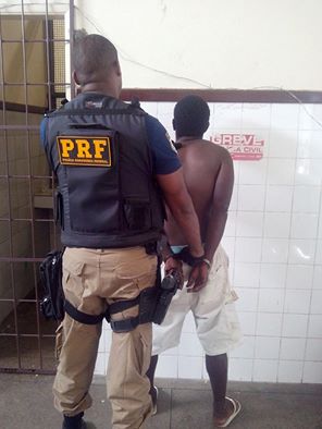 PRF detém indivíduo por tentativa de homicídio na BR 242 em Itaberaba