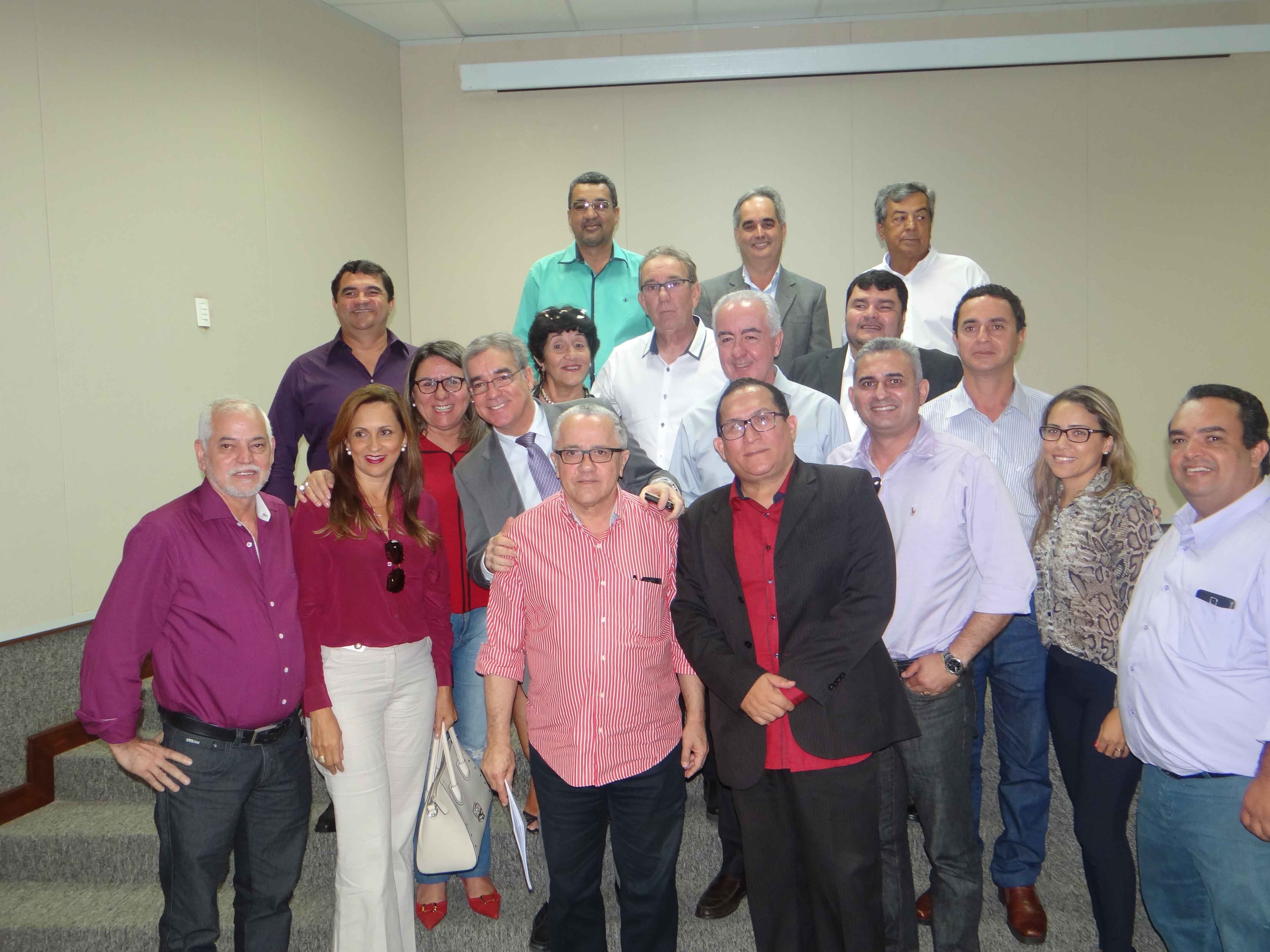 Chapada Diamantina receberá equipamentos para reparar 50 km de estradas de cidades com atrações turísticas