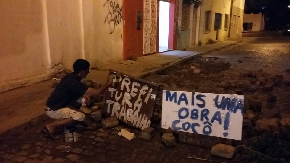 Calçamento “Sonrisal” na rua Juracy Magalhães é um transtorno para moradores