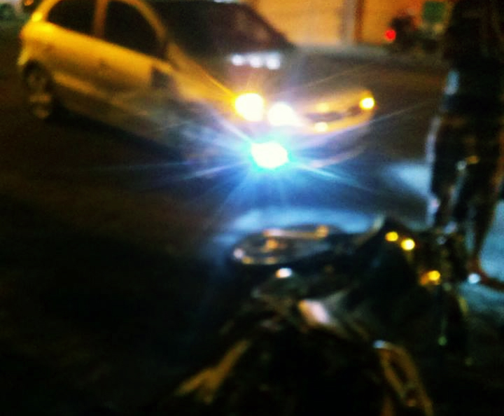 Itaberaba: Acidente entre carro e moto deixa um ferido na Luiz Viana Filho