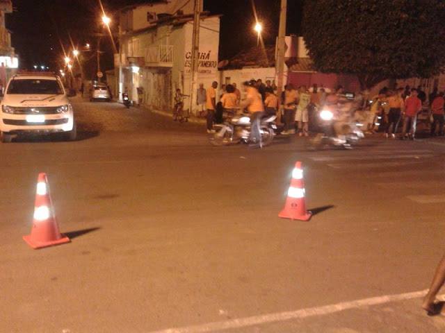 Detran orienta mototaxistas de Itaberaba sobre segurança no trânsito e apreende motos