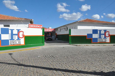 Jovem é esfaqueado durante assalto em Ruy Barbosa