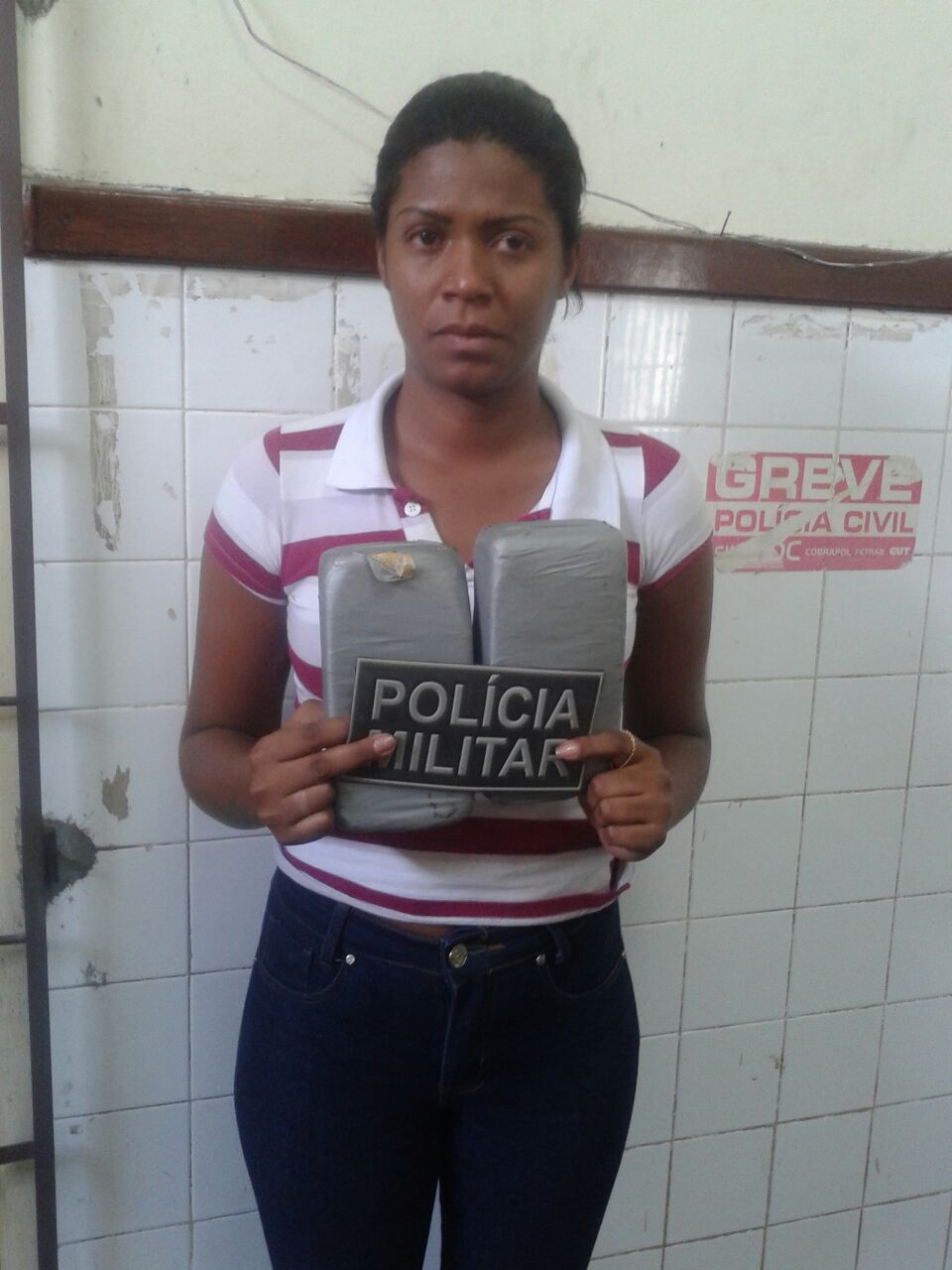 Mulher é presa com 2 Kg de crack na rodoviária de Itaberaba