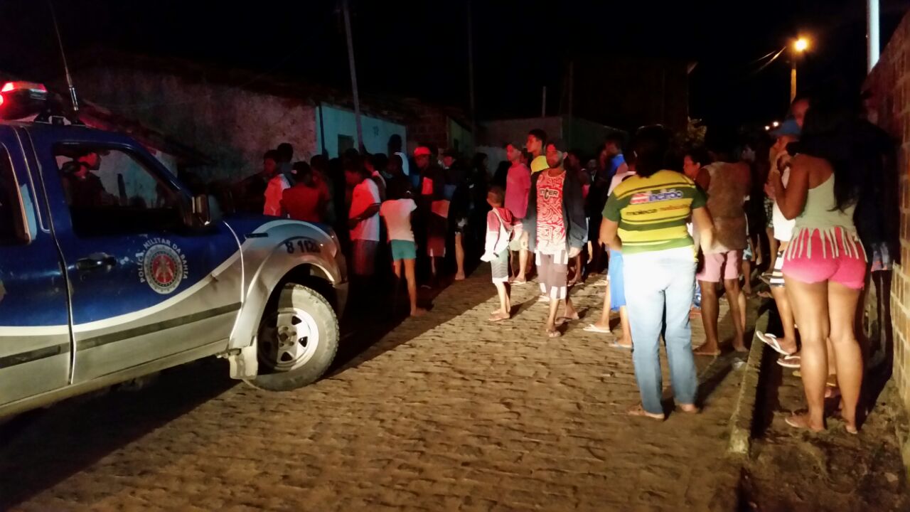 Homem é encontrado morto dentro de casa em Itaberaba, e filho é apontado como suspeito