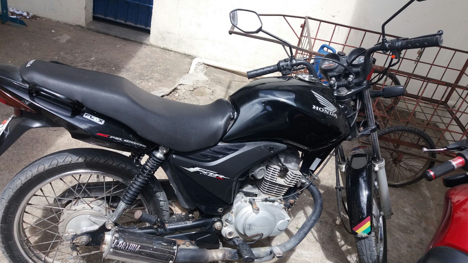 Policia recupera moto roubada em Itaberaba