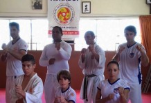 Atletas da ASKADOI se preparam para o brasileiro de Karatê