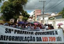 Servidores param atividades em Itaberaba