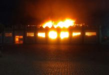 Incêndio destrói mercado de Artes em Ipirá