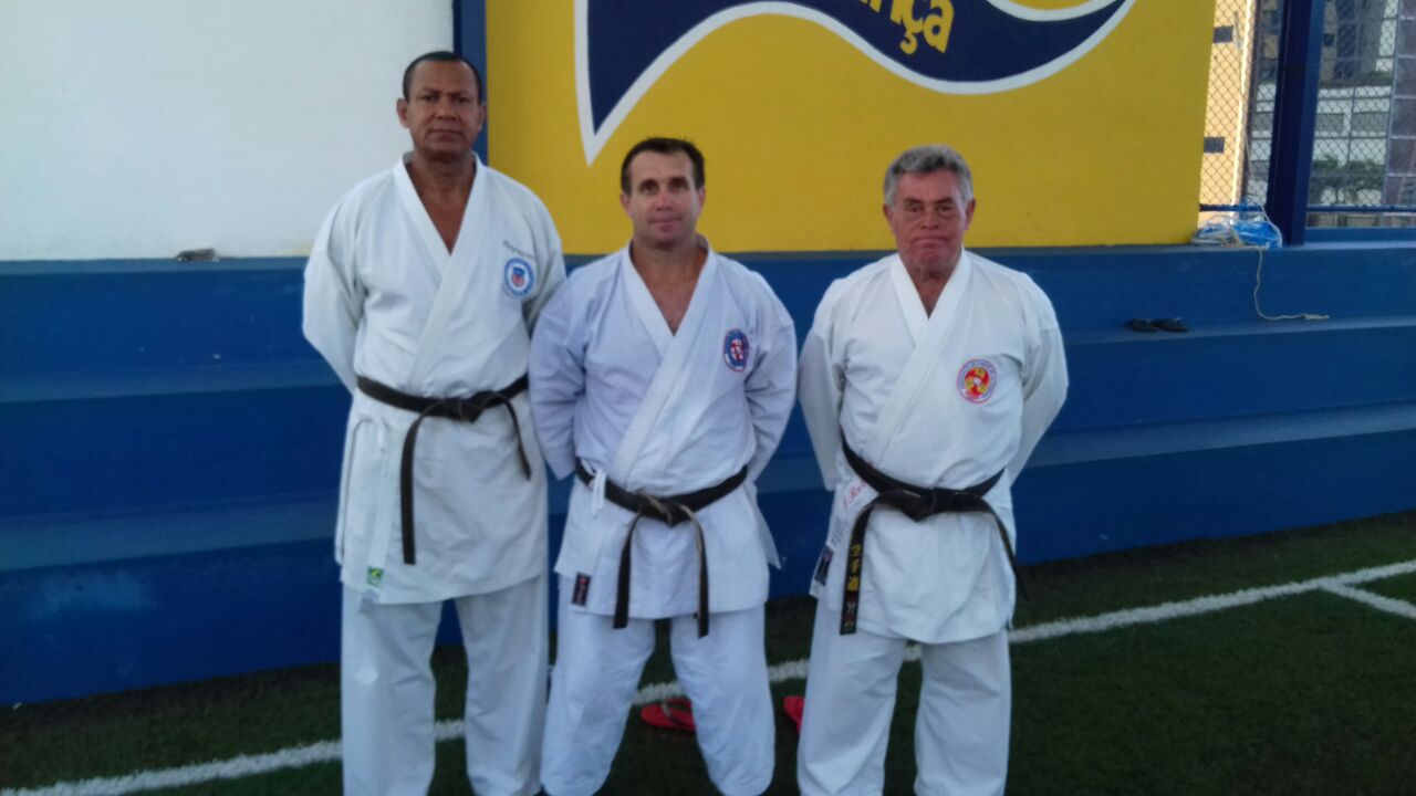 Sensei José Antonio (Toinho) faz exame de graduação para faixa preta 5 DAN