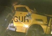 Bandidos explodem carro forte na BR-242 e deixam segurança ferido