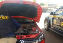 Homem é preso na BR 242 com carro roubado e documentos falsos