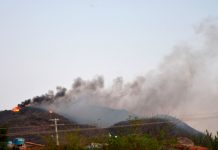 Incêndio atinge serra e ameaça nascente de rio na Chapada Diamantina