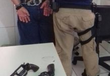 PRF prende condutor, apreende armas e munições após tentativa de suborno em Ruy Barbosa