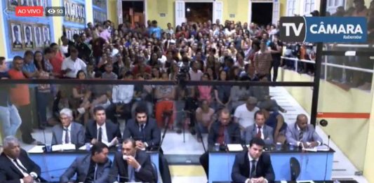Após manifestação da população em câmara lotada,Presidente encerra sessão polemica nesta segunda-feira em Itaberaba