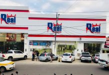 É hoje, a reinauguração da loja Real Calçados e Confecções com a presença vip do cantor Tayrone