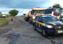 PRF escolta caminhão com cloro para tratamento de água na Embasa em Itaberaba