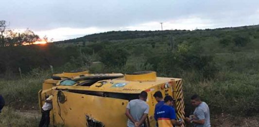 Bandidos atacam carro forte na BA-233 entre Itaberaba e Ipirá