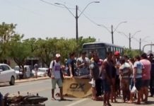 Motorista faz manobra errada e provoca acidente na BR-242