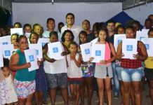 Itaberaba entrega as primeiras escrituras do Nova Cidadania