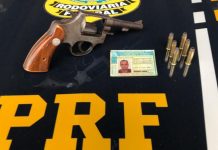 PRF prende homem por porte ilegal de arma na BR-242