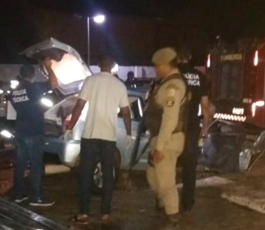 Três pessoas morrem em grave acidente na BR-242