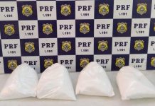 Mulher é presa com 4 Kg de cocaína dentro de ônibus na BR-242