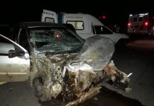 Três pessoas morrem em acidente entre carro, moto e ônibus na BR-242