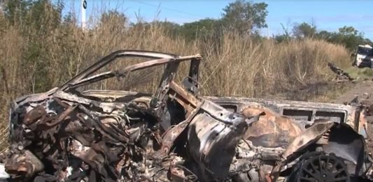 Uma pessoa morre após carro pegar fogo em batida na BR-242