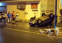 Veículo capota no centro de Itaberaba