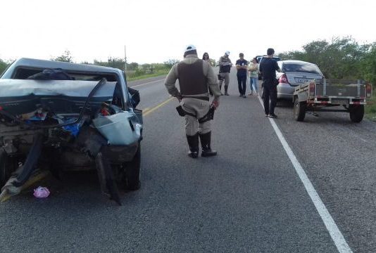 Ipirá: Dois jovens morrem atropelados por veículo ao empurrarem um carro quebrado na BA-052; 7 ficam feridos