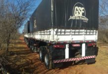Carreta é recuperada três horas após o roubo na BR-242