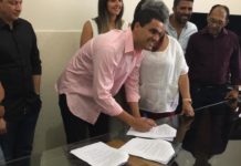 Ricardo assina contrato com empresa para realizar obras do Regional