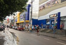 Filas enormes, marcam o início da manhã desta segunda-feira em Itaberaba