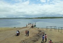 Corpos de três crianças que sumiram após embarcação virar no Rio Paraguaçu são achados