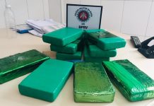 Quatro são presos e dez tabletes de cocaína são apreendidos na BA-052