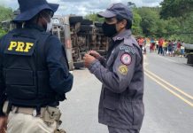 Bombeiros realizam atendimento pré-hospitalar em motorista após acidente na BR 242, em Itaberaba