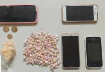 Mulher é presa por trafico de drogas no bairro Caetitu, em Itaberaba