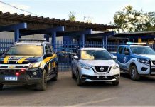 Em ação conjunta na BR 242, PRF BA e PMBA recuperam carro roubado no estado de São Paulo