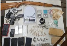 Rondesp Chapada prende três homens por trafico de drogas e porte ilegal de arma de fogo nas proximidades Serra Verde, em Itaberaba