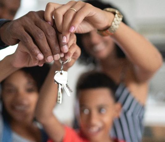 Comissão aprova projeto para incluir palafitas no Minha Casa, Minha Vida