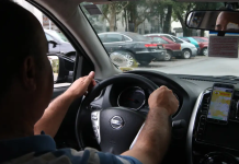 Fuga de empresas, criação de impostos e vínculo empregatício: as mentiras que contam sobre a regulação do trabalho por plataforma