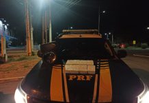 PRF apreende 8 Kg de cocaína escondidos na caixa de som de um veículo em Paulo Afonso