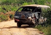 Van escolar capota com estudantes a bordo em estrada vicinal de Milagres