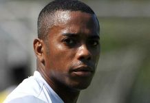 Sabonetes, balas e protetor solar: As regalias de Robinho na prisão