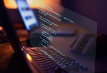 Santander Universidades oferece 75 mil bolsas de programação pelo Santander Bootcamp 2024