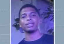 Jovem morre ao ser arremessado contra estaca após colisão entre motos